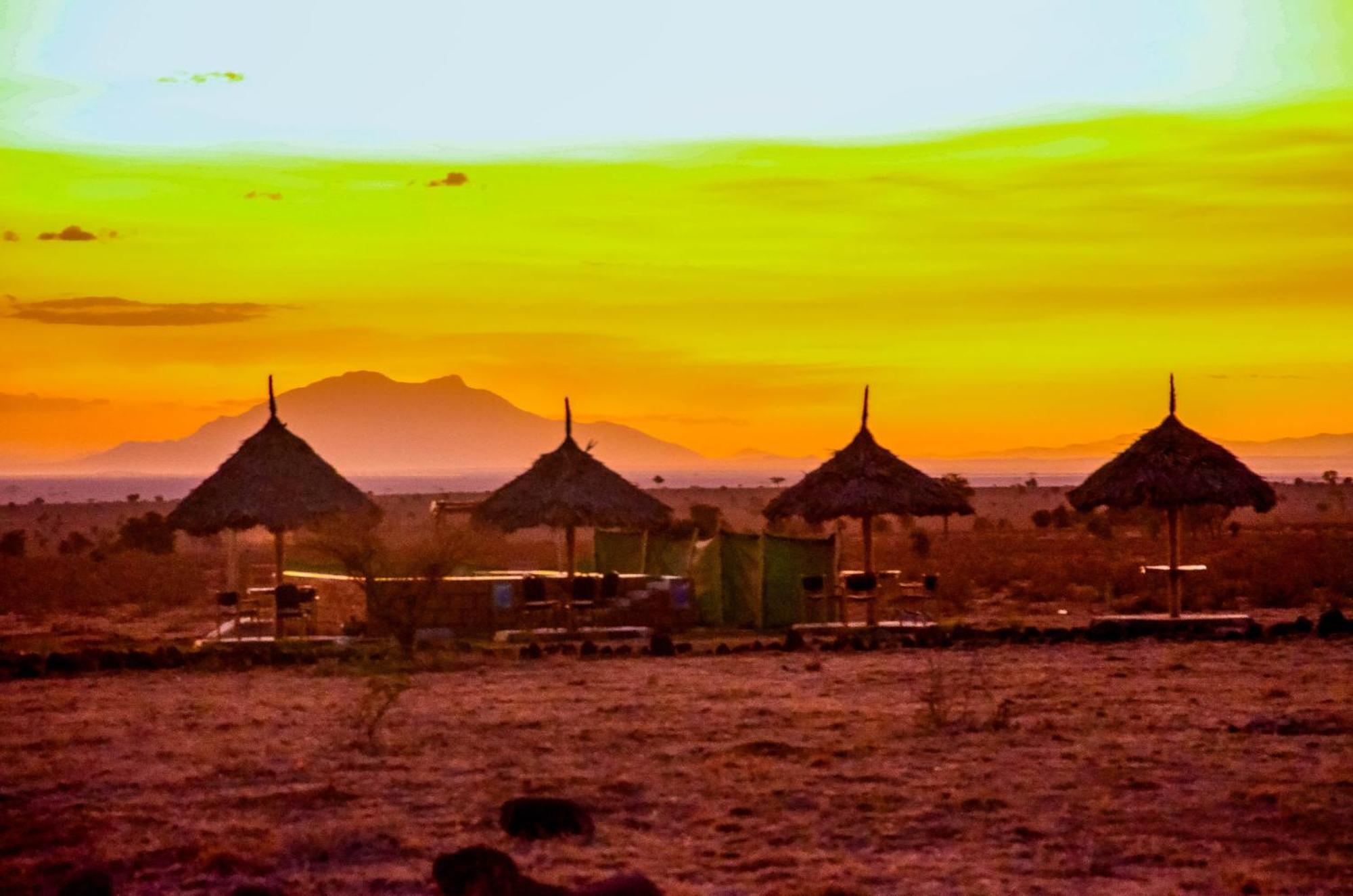 Hotel Little Amanya Camp à Amboseli Extérieur photo